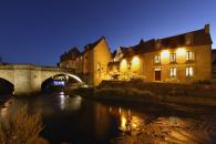 Les Maisons du Pont à Aubusson à 25 minutes des cottages de charme 5étoiles du domaine de Louveraude avec piscine, tennis et espace paysagé en Nouvelle Aquitaine