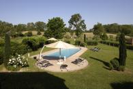 Charming cottage for 8 people classified 5 stars at the Gites de France with swimming pool, tennis court in a large lanscaped park with a fishing pond